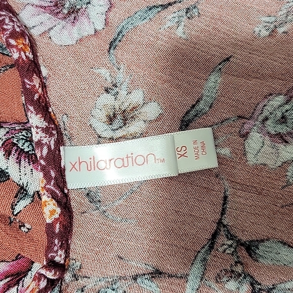 Cold shoulder dress with pockets - Picture 4 of 5